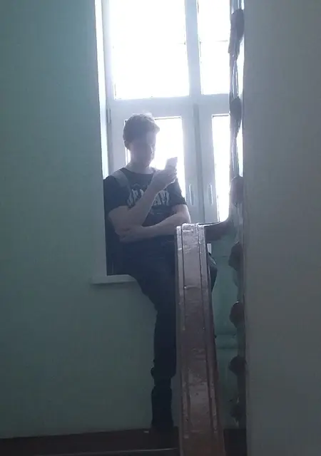 Виктор из Кирова, мне 20, познакомлюсь без обязательств