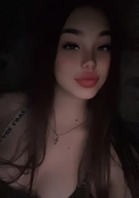 Соня из Благовещенска, мне 25, познакомлюсь для общения