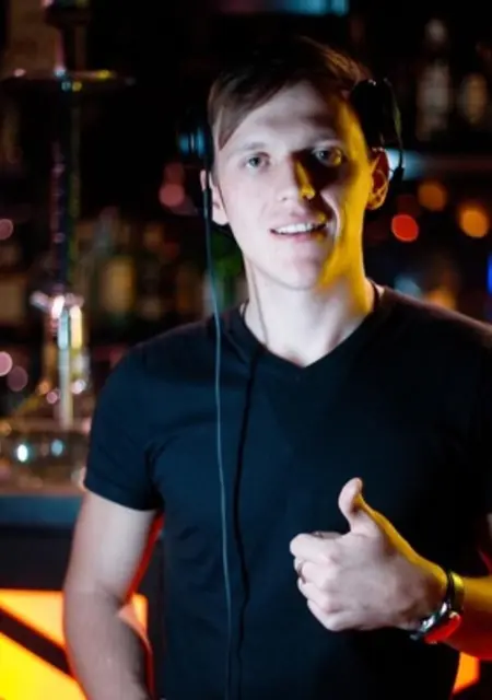 Я Денис, 28, знакомлюсь для вирта в Геленджике