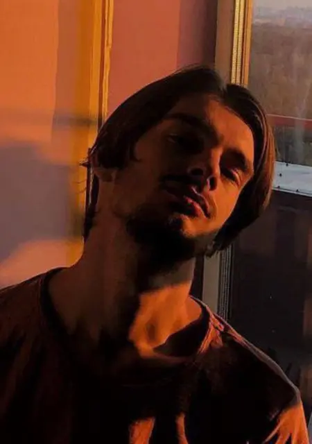 Влад из Великих Лук, ищу на сайте знакомства на одну ночь