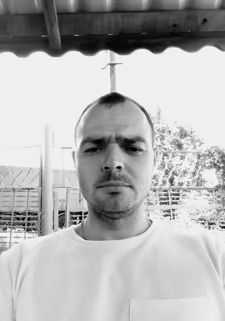 Я Дмитро, 33, из Золочева, ищу знакомство для приятного времяпровождения