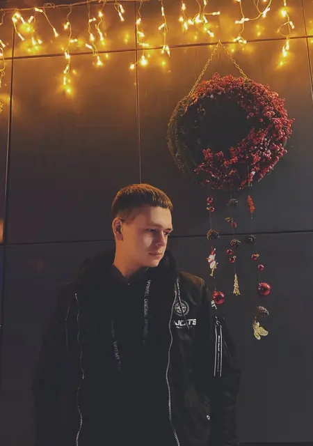 Я Макс, 25, знакомлюсь на одну ночь в Павлове