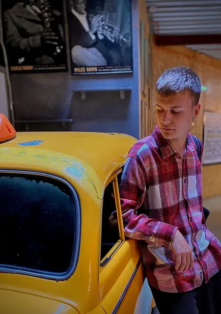 Паша из Новосибирска, ищу на сайте знакомства на одну ночь