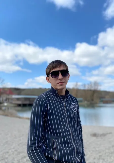 Адам из Пятигорска, ищу на сайте знакомства без обязательств