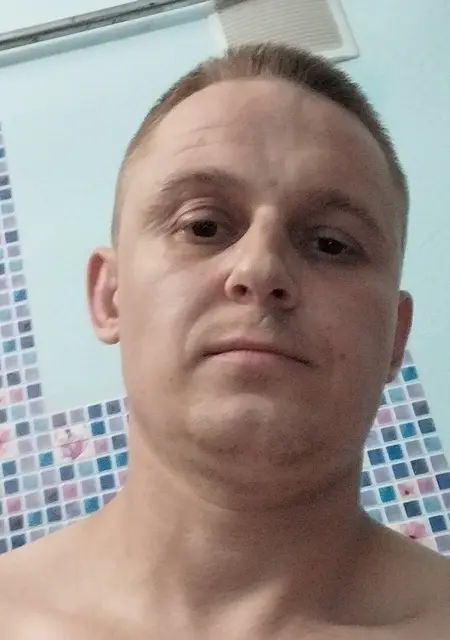 Я Алексей, 36, из Волхова, ищу знакомства на одну ночь