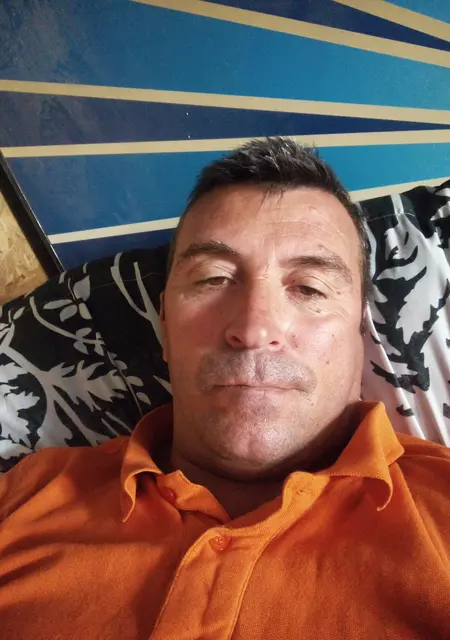 Я Иван, 51, из Львова, ищу знакомства без обязательств