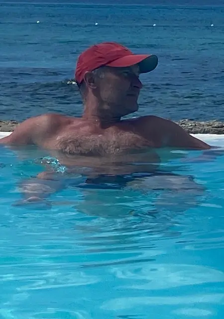 Я Александр, 54, из Уфы, ищу знакомство для приятного времяпровождения