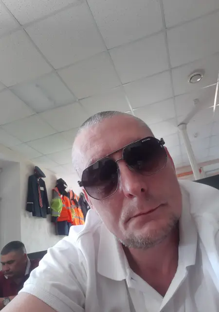 Я Серж, 44, знакомлюсь на одну ночь в Пензе
