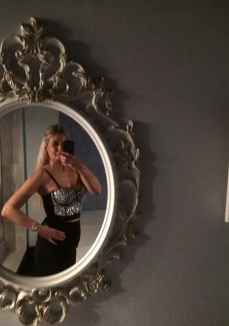 Полина из Екатеринбурга, мне 42, познакомлюсь без обязательств