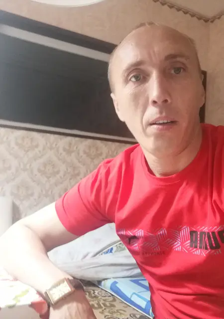 Я Анатолий, 40, знакомлюсь на одну ночь в Кирове