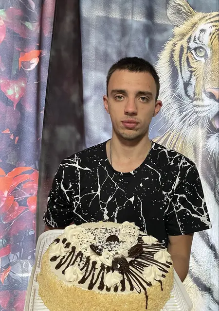 Клим из Воронежа, мне 21, познакомлюсь для общения