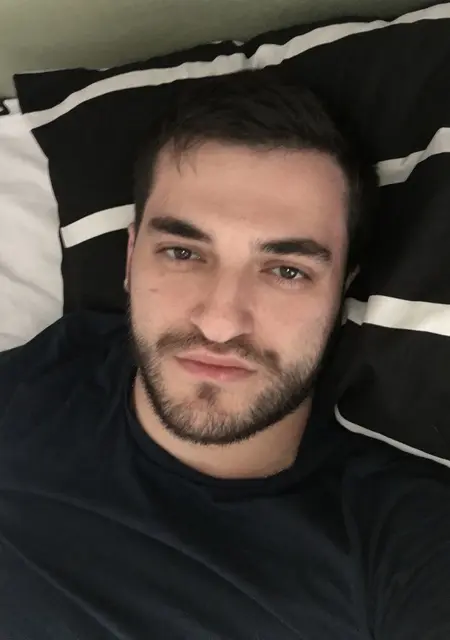 Я Юра, 29, из Владикавказа, ищу знакомства на одну ночь